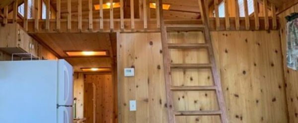 camping in the dells in cabins, wisconsin Dells campgrounds are great cabin stays, cabin kitchen