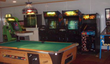 Nature's Touch Campground and RV Park Gameroom, Wisconsin Dells campgrounds, camping Wisconsin Dells