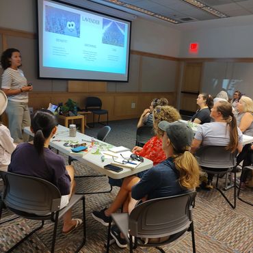 wellness herbs workshop in action