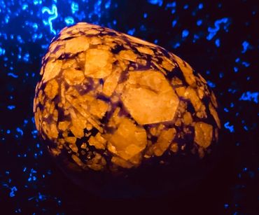 Hackmanite from Lake Erie shores