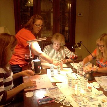 Margaret's Memories needs volunteers. Help us out and volunteer your time to help others.