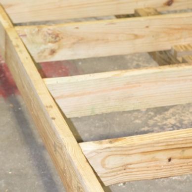 2x6 wooden floor joists