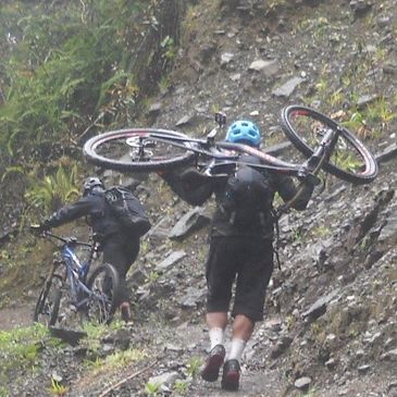mountain bike bolivia
most dangerous road 
death road tours
camino de la muerte
mountain bike la paz
