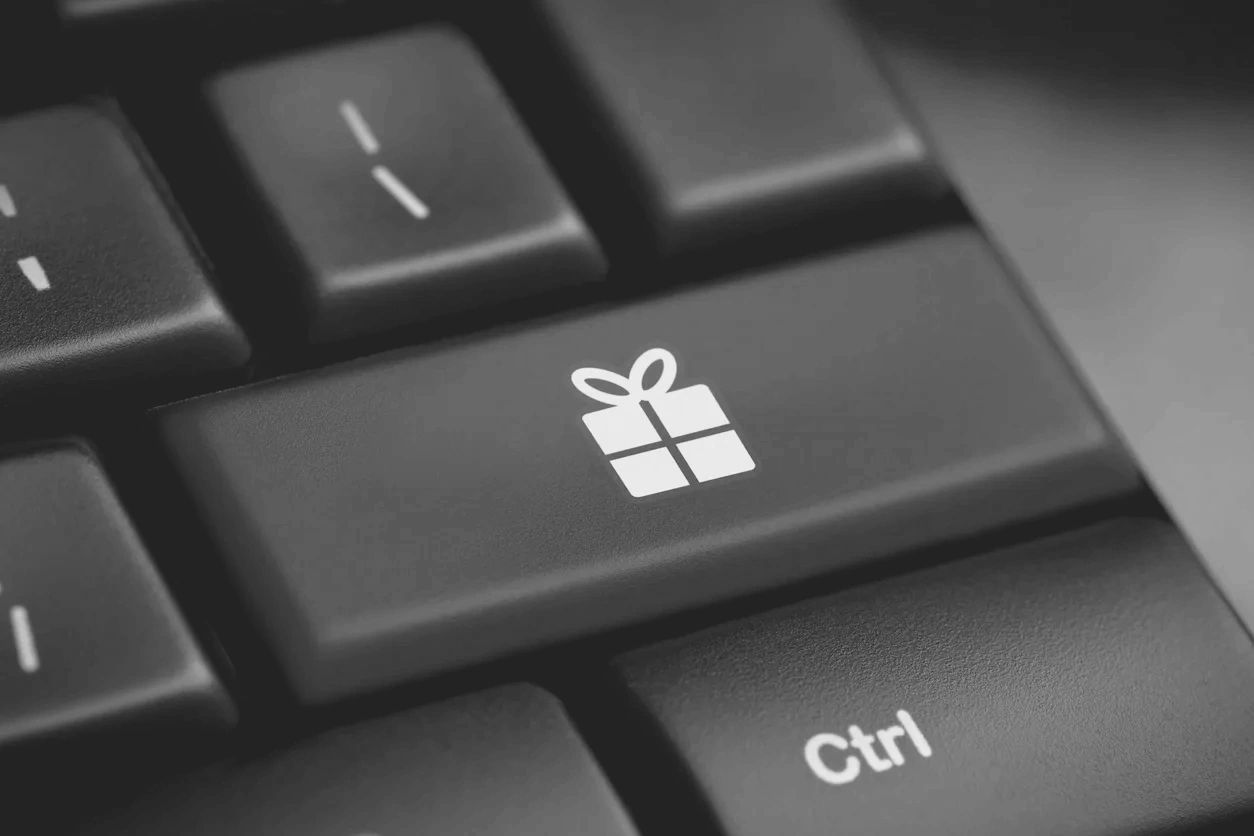 keyboard with a gift symbol