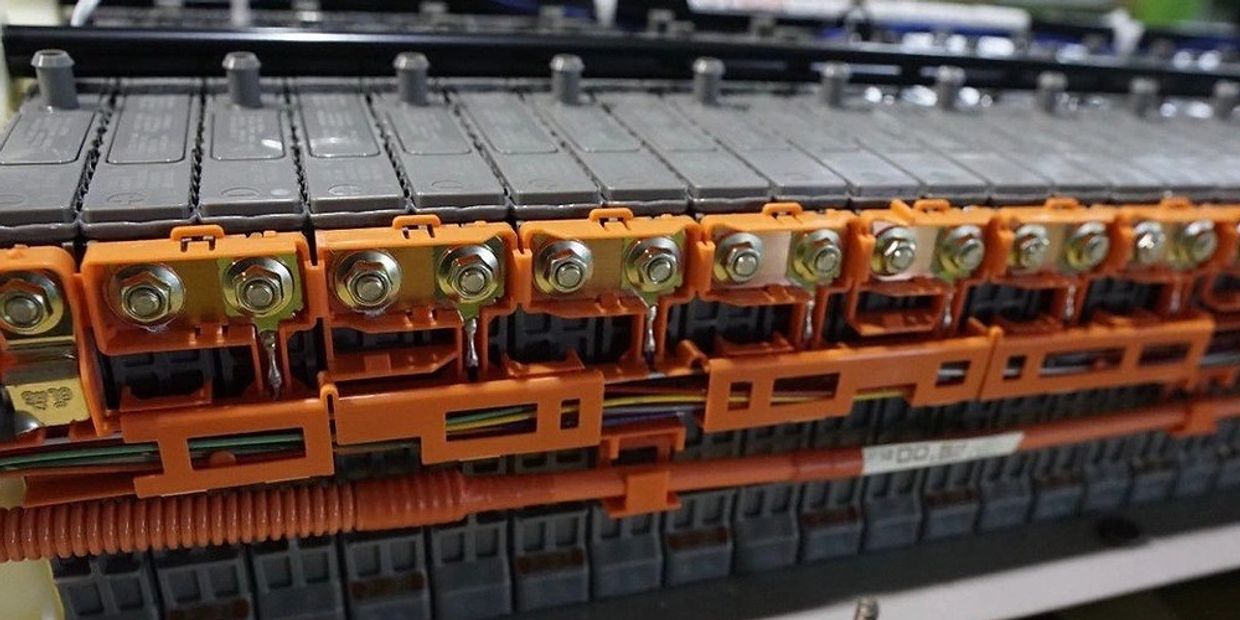 Electric Vehicle Battery Pack Servicing and Replacement -Halkon Tech Ltd.