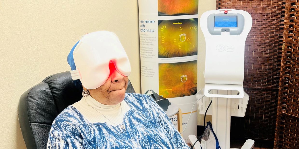 Another satisfied patient receiving dry eye therapy at King Vision eye clinic in Nacogdoches Texas