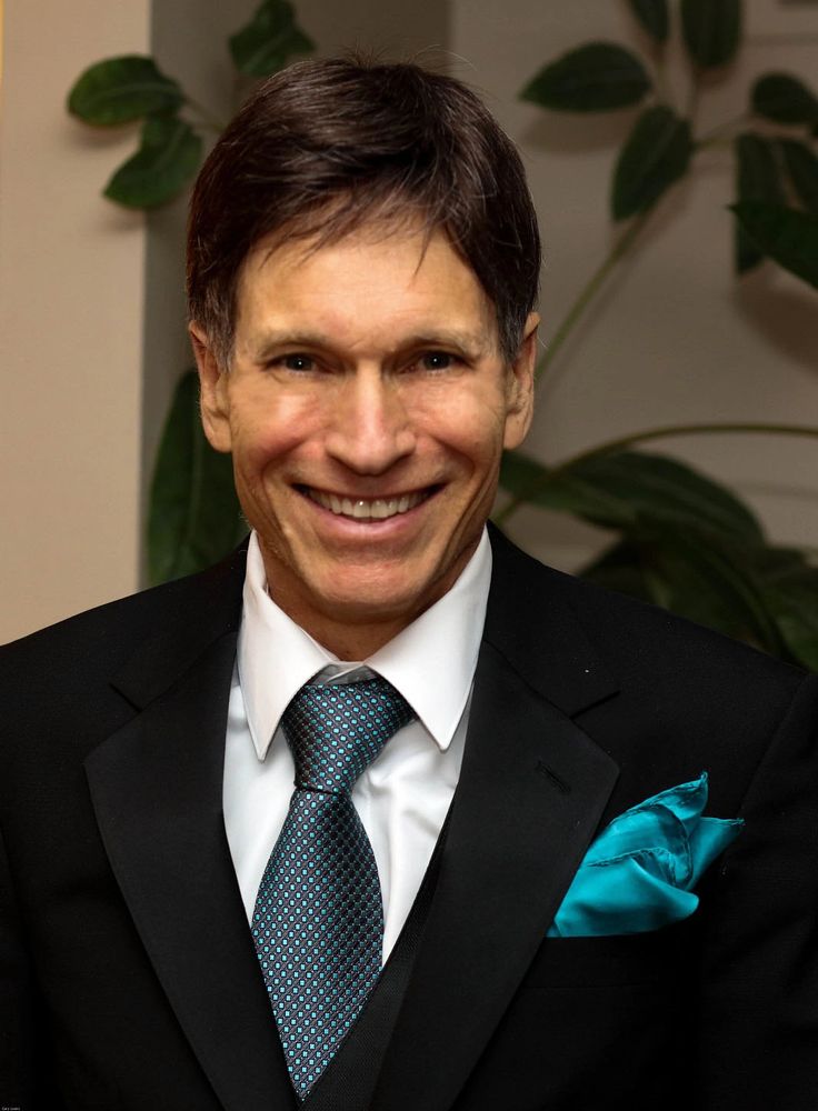 Dr. Gary Lewis, MD