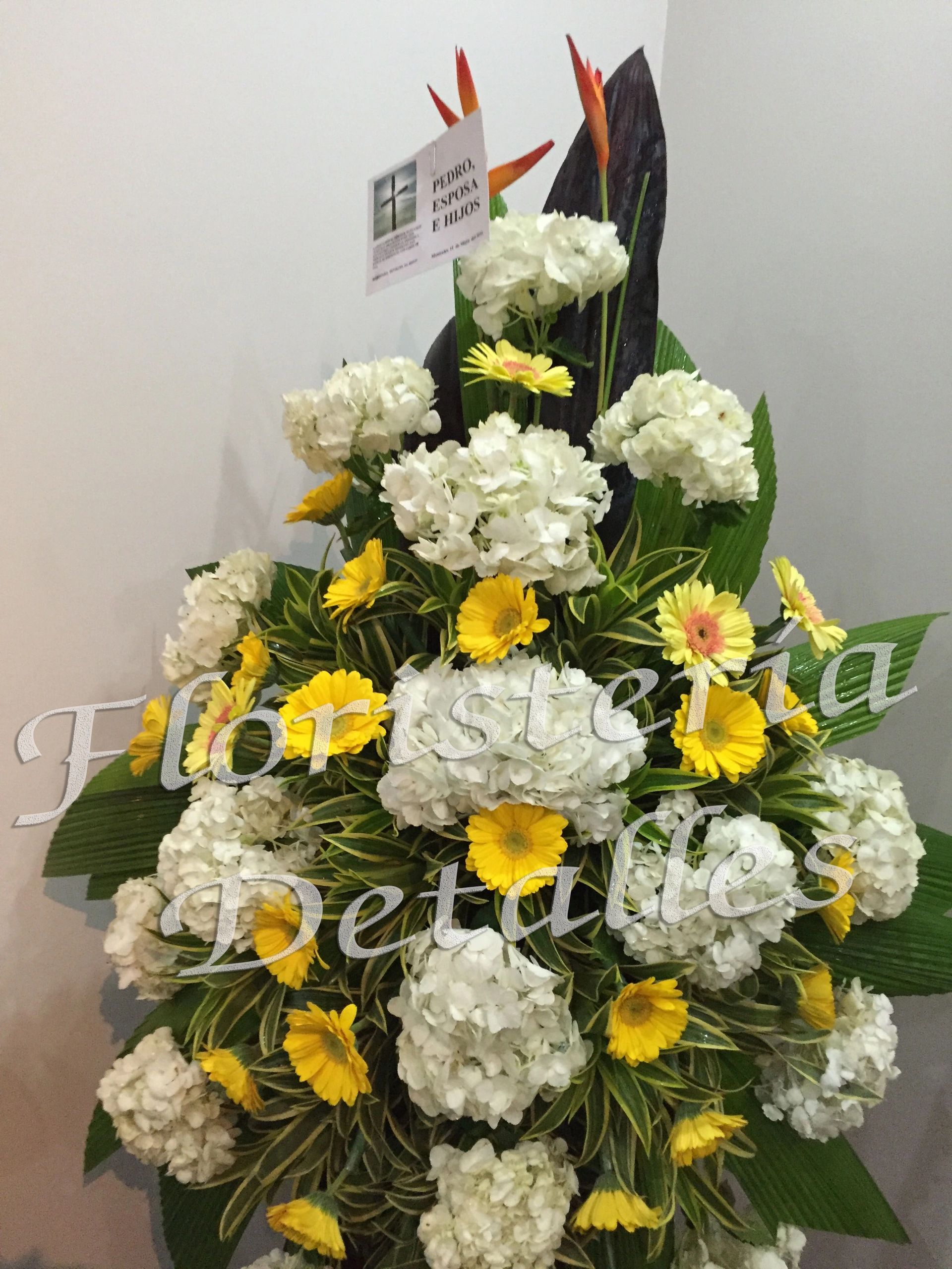 Fúnebre o arreglo de condolencia en Manizales