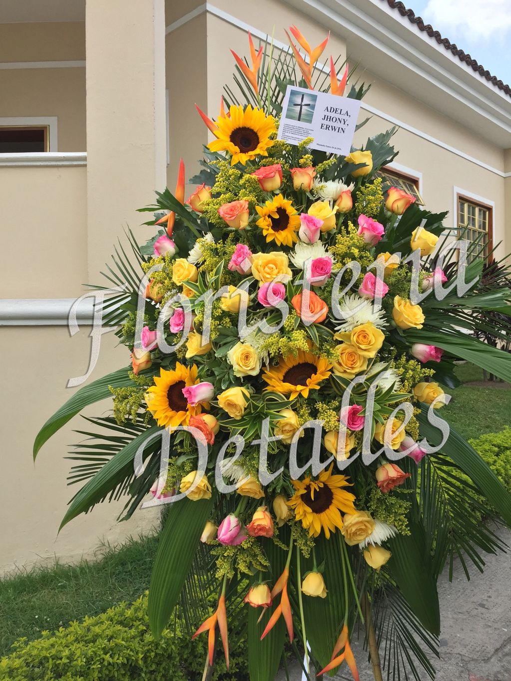 Fúnebre o arreglo de condolencia en Manizales