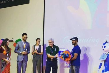 Sharing motivational stories during a corporate talk at Nucleus Software, Noida.