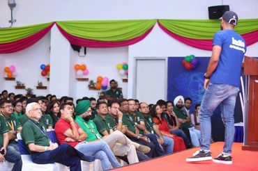 Sharing motivational stories during a corporate talk at Nucleus Software, Noida.