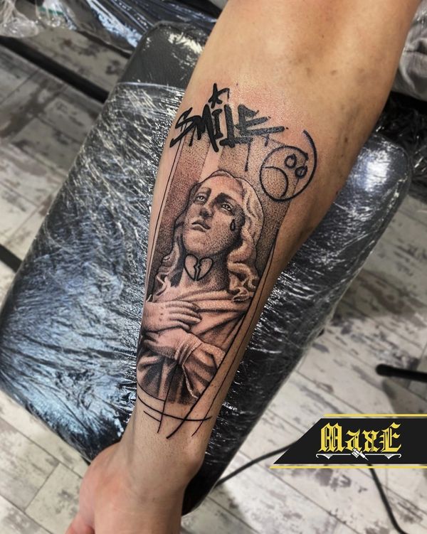 Full back tattoos
Chest tattoos
Biomechanical tattoos
Old school tattoos Bold line tattoos