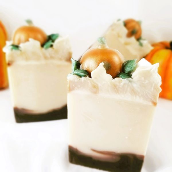 Vanilla Pumpkin Marshmallow🍂🍂...this warm vanilla spice pumpkin fragrant smells delicious!