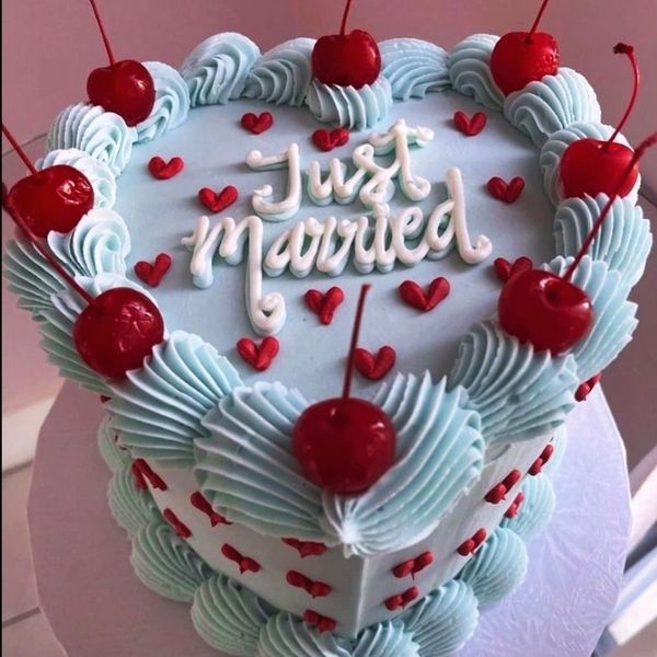 Heart elopement cake