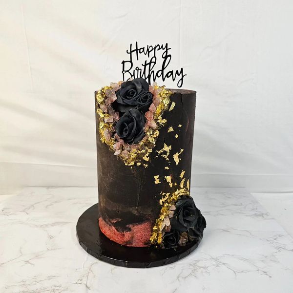 Cake with Black roses