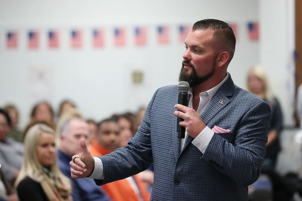 Marine Jake Schick speaking to the DFW Airport Veterans