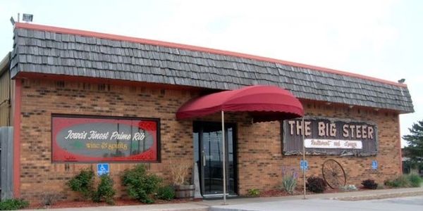 The Big Steer Restaurant & Lounge steakhouse east of Des Moines in Altoona, Iowa 