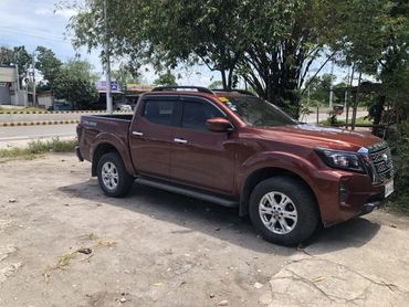 Nissan navara pick up truck 4x2 AT