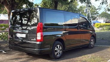 Gl grandia 12 seater AT