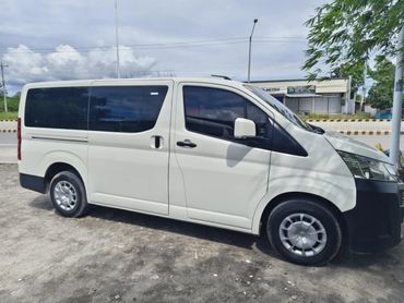 Toyota commuter 15 seater MT