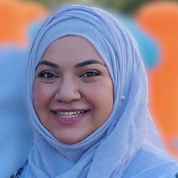 Zehra Naqvi headshot