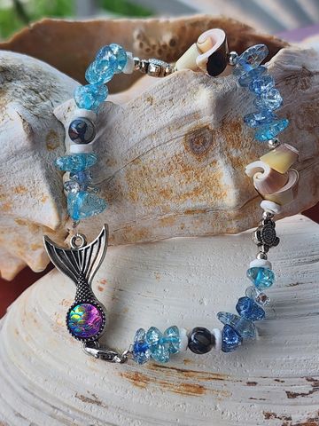 Lets clean & preserve our oceans! This beauty is recycled glass, Hawaiian pearls and shell.
