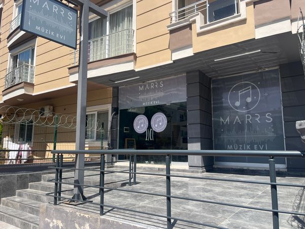 Mersin bağlama kursu,Mersin müzik kursu, Mersin, piyano kursu,Mersin gitar kursu,Mersin Keman kursu
