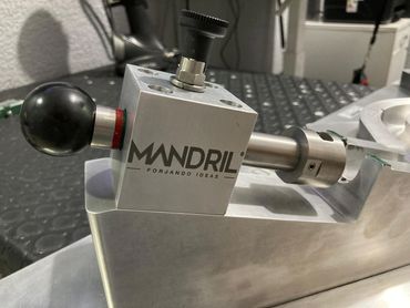 Component fixing block