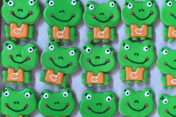 Decorated Frog Cookies