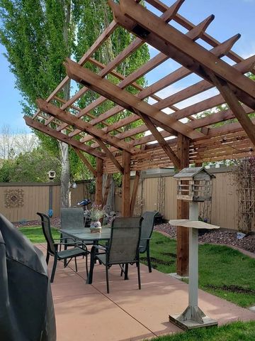 Angled Patio Modern