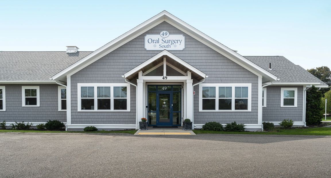 Oral Surgery South-Seaside Shingle Design-Main Entrance-Parking Lot