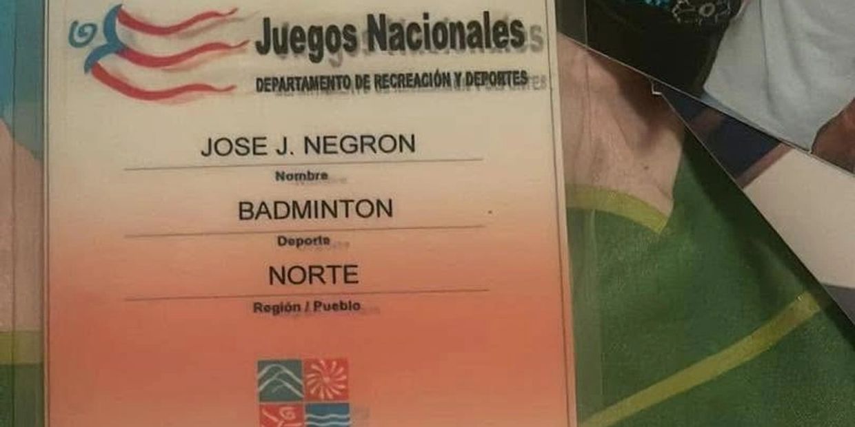 Badge for Juegos Nacionales participant Jose J. Negron in badminton from Norte region.