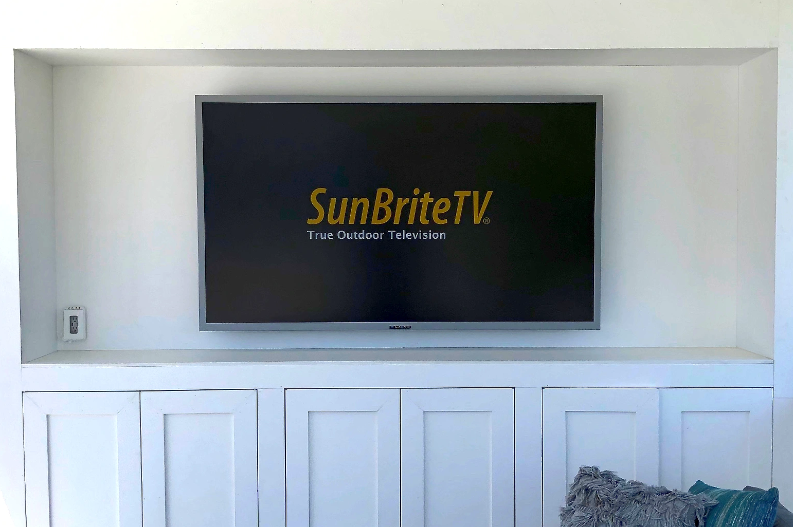 Sunbrite 75” Outdoor TV
