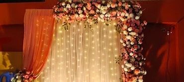 Illuminated Fairy Light Backdrop with Pink & White Rose Floral Arch