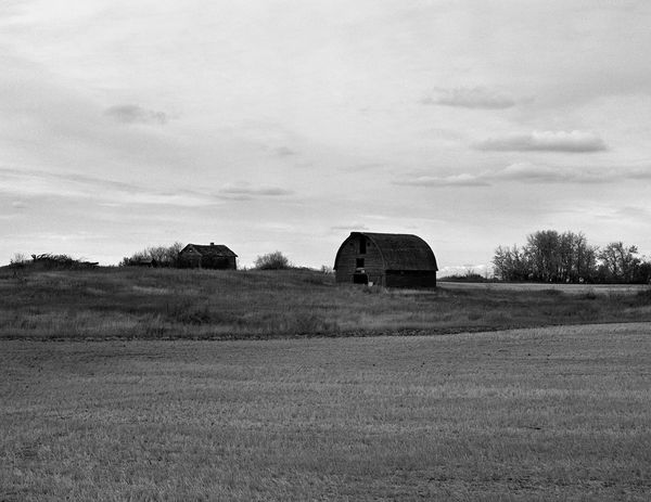 Black and white medium format Prairie landscape by Canadian film photographer Chad Coombs.