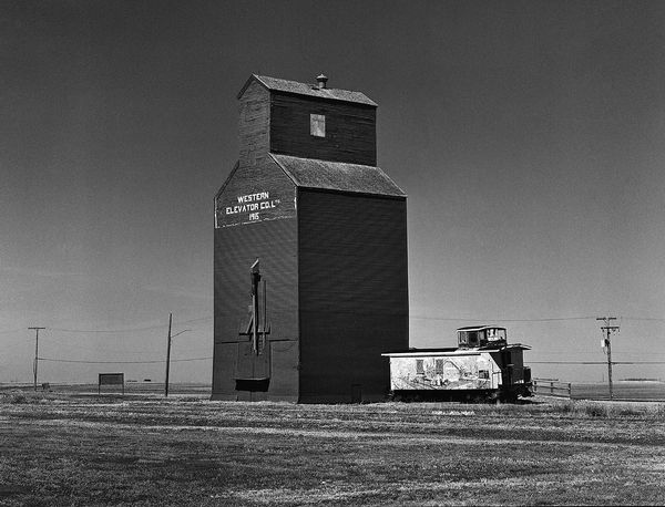 Black and white medium format Prairie landscape by Canadian film photographer Chad Coombs.