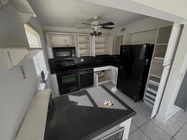 picture of decluttered kitchen