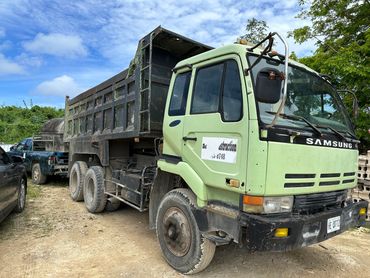 dump truck for rent