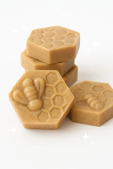 Hexagonal soaps with a honeycomb pattern