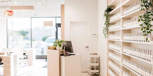 nail salon