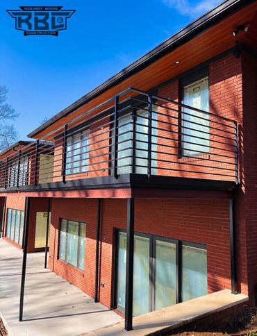 Horizontal railing fabrication and install.