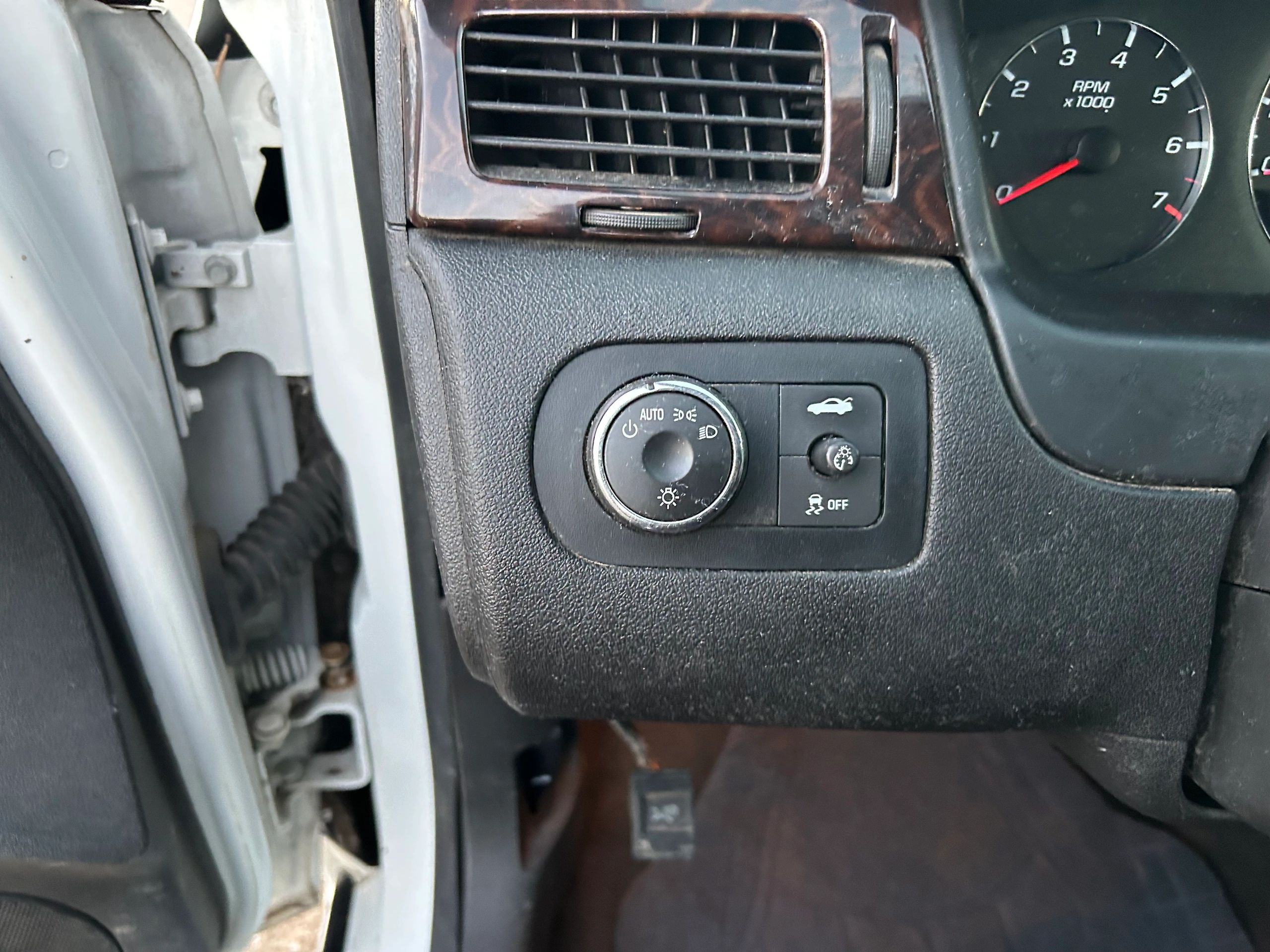 2014 Chevrolet Impala Limited 2FL (Fleet)'s photo