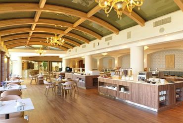 Almyra Main Buffet Restaurant