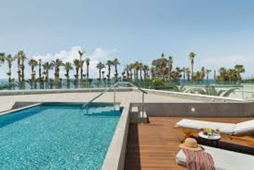 Swim-up suite terrace at The GrandResort