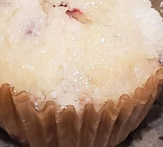 Lemon raspberry muffin 
