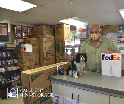 FedEx
Boxes
Storage
Chatham, Ontario
Uhaul
Small business owner