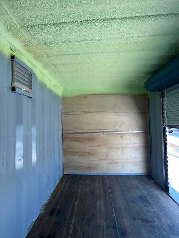 storage locker
storage chatham
insulated ceiling
vented storage