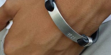 Bracelet customised personalised name engraving logo