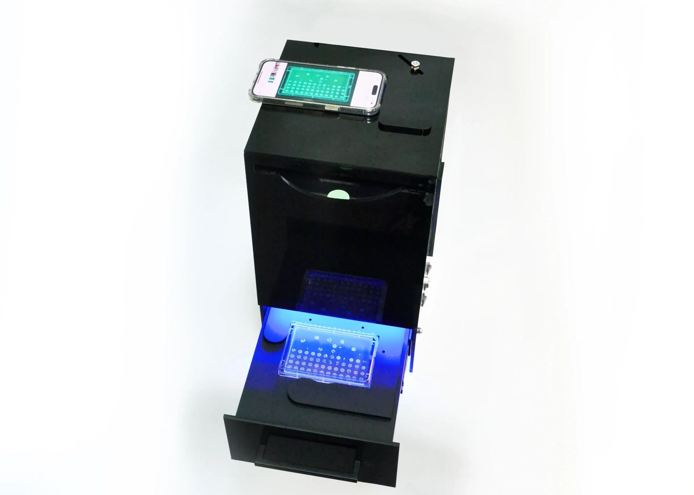 Fluorobox: CFU & agar plate imaging for fast, accurate colony counting glare-free, automation-ready.