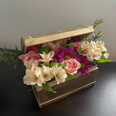 Different shaped boxes of flower arrangements. Fresh flowers in Milton Keynes. Free delivery.